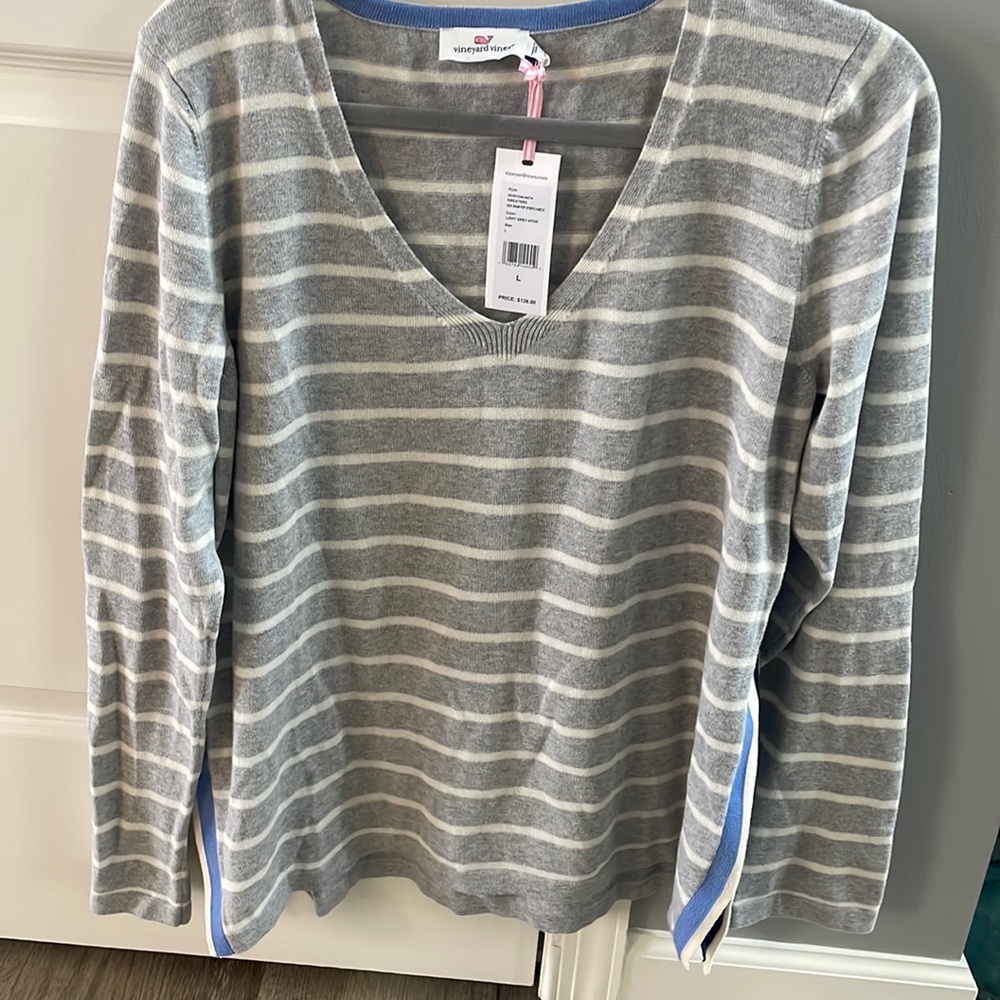 NWT Vineyard Vines, women’s size Large sweater